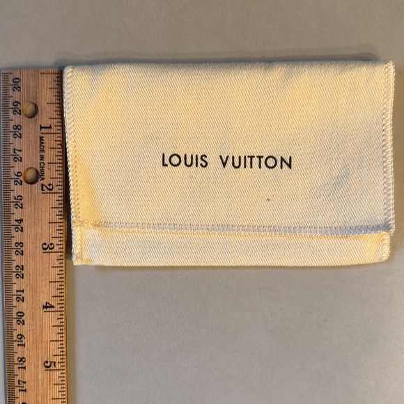 Louis Vuitton dust bag for small wallet or key holder. New condition - Picture 2 of 4